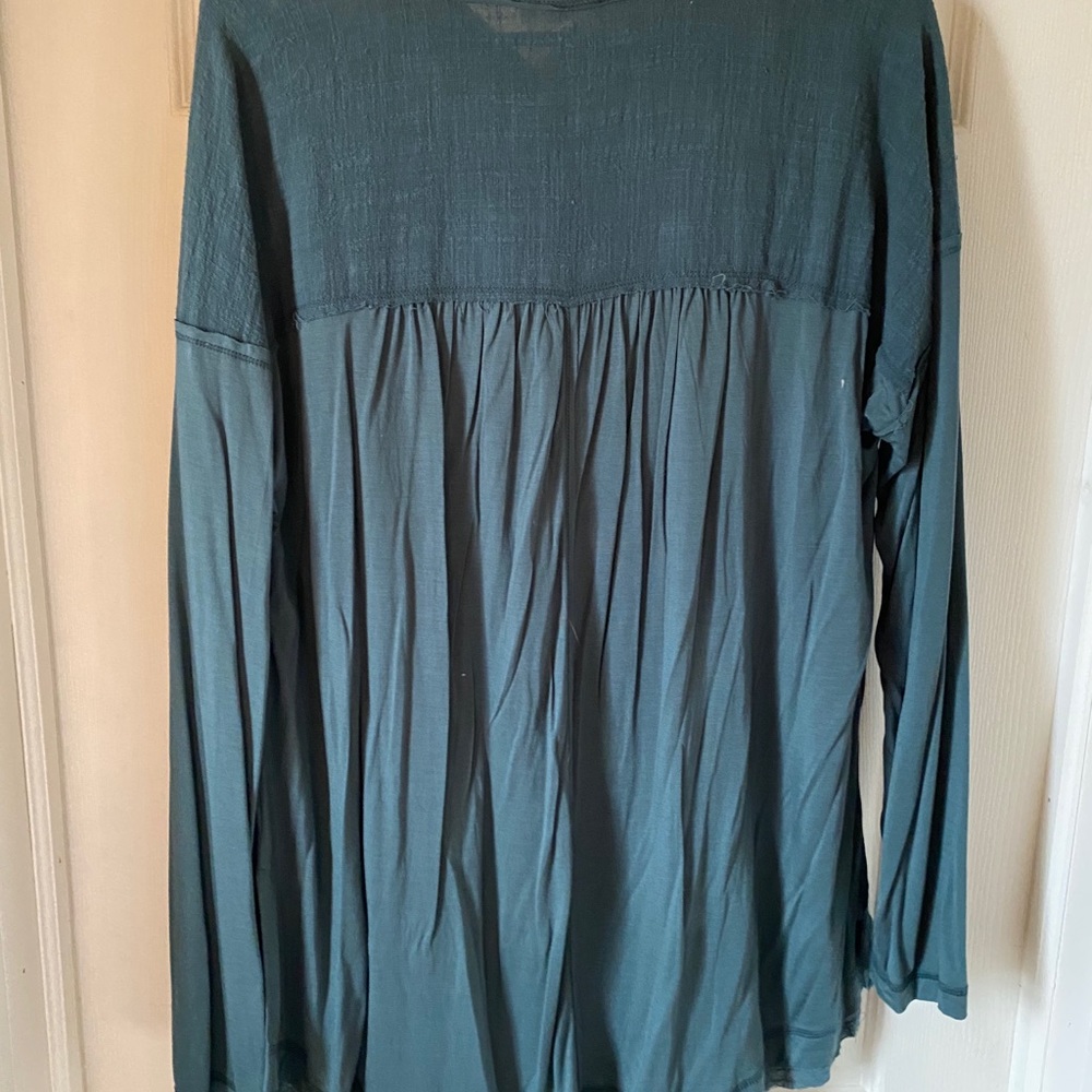 LS Henley - Picture 2 of 4